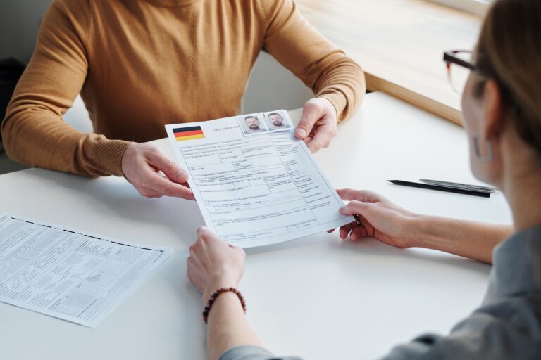 Your quick guide to Visitor Visas (and what to do during COVID-19)